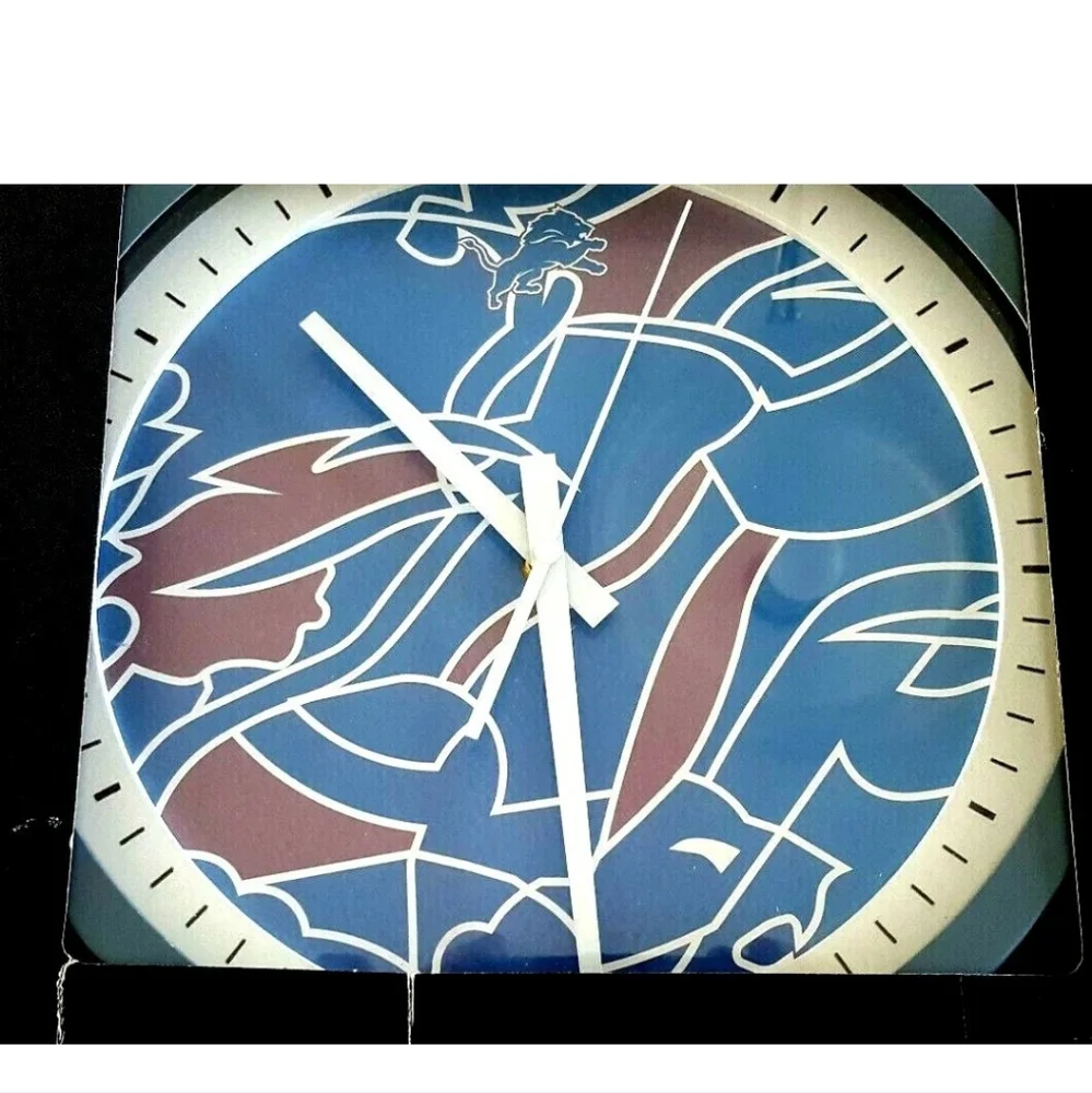 DETROIT LIONS Clock Modern Art Design 12 Inch Wall Office Den Man Cave Quartz